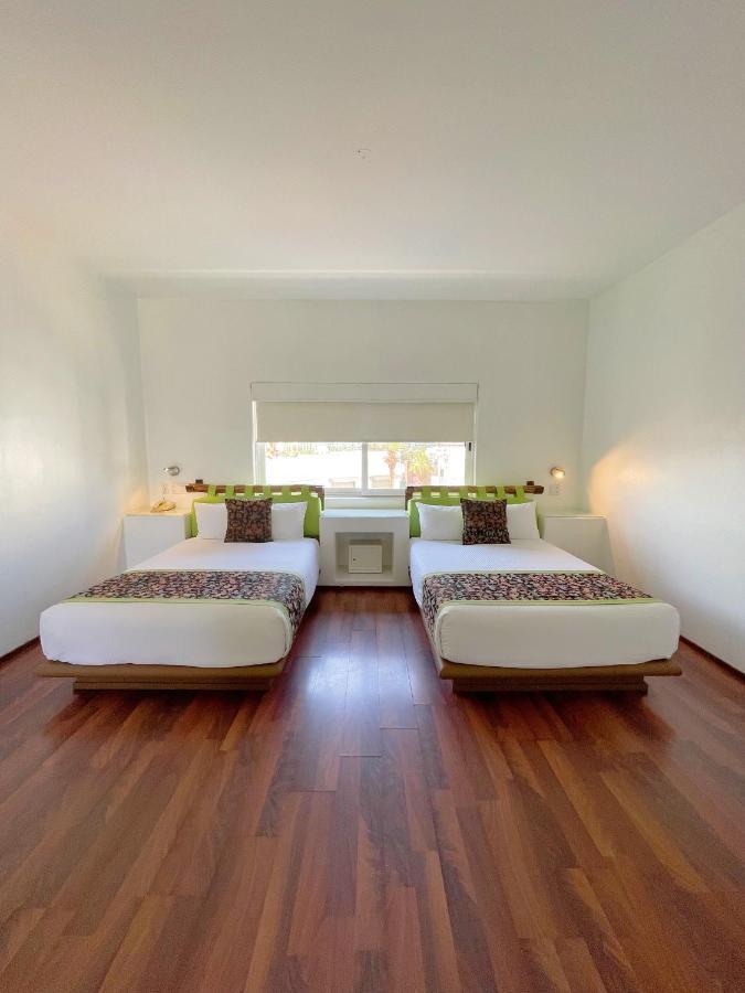 Seven Crown Express & By Kavia Hotel 3*