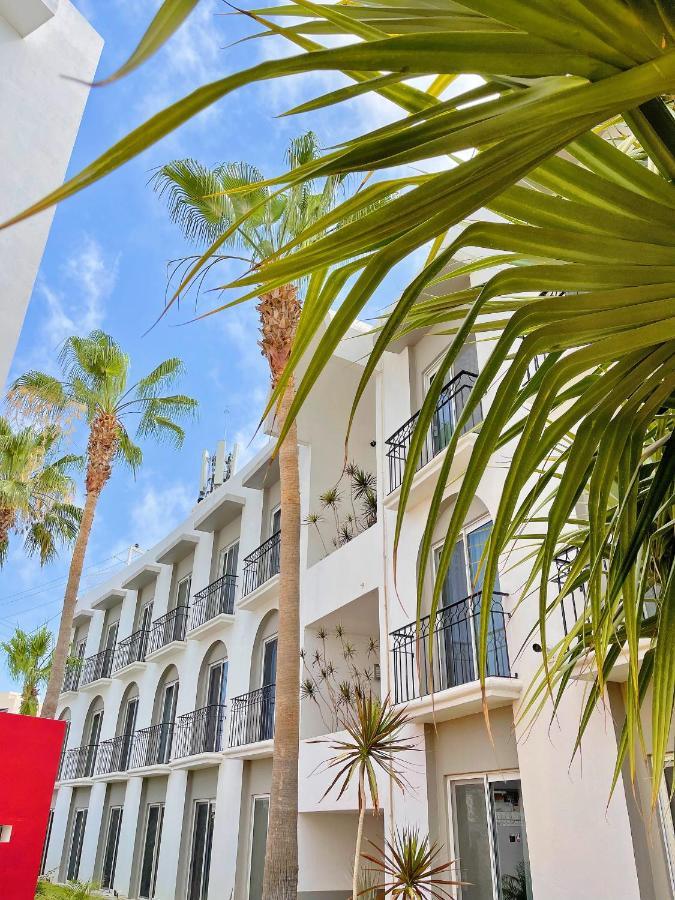 Seven Crown Express & By Kavia Hotel Cabo San Lucas