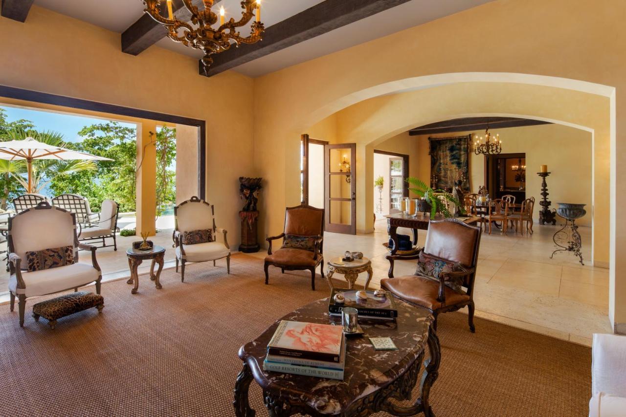 Villa Exquisite With Awesome Views & Staff In Pedregal!