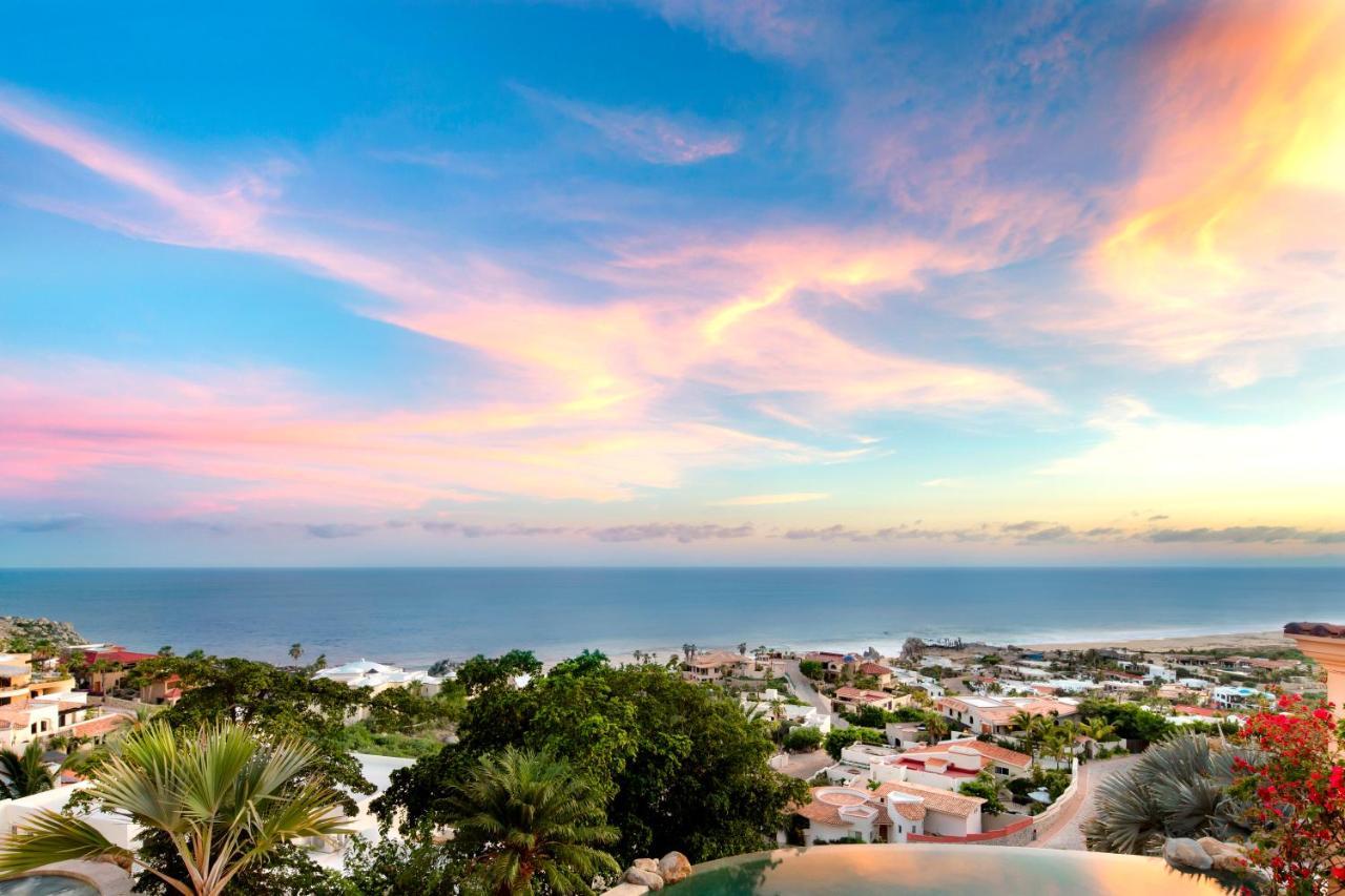 Villa Exquisite With Awesome Views & Staff In Pedregal!