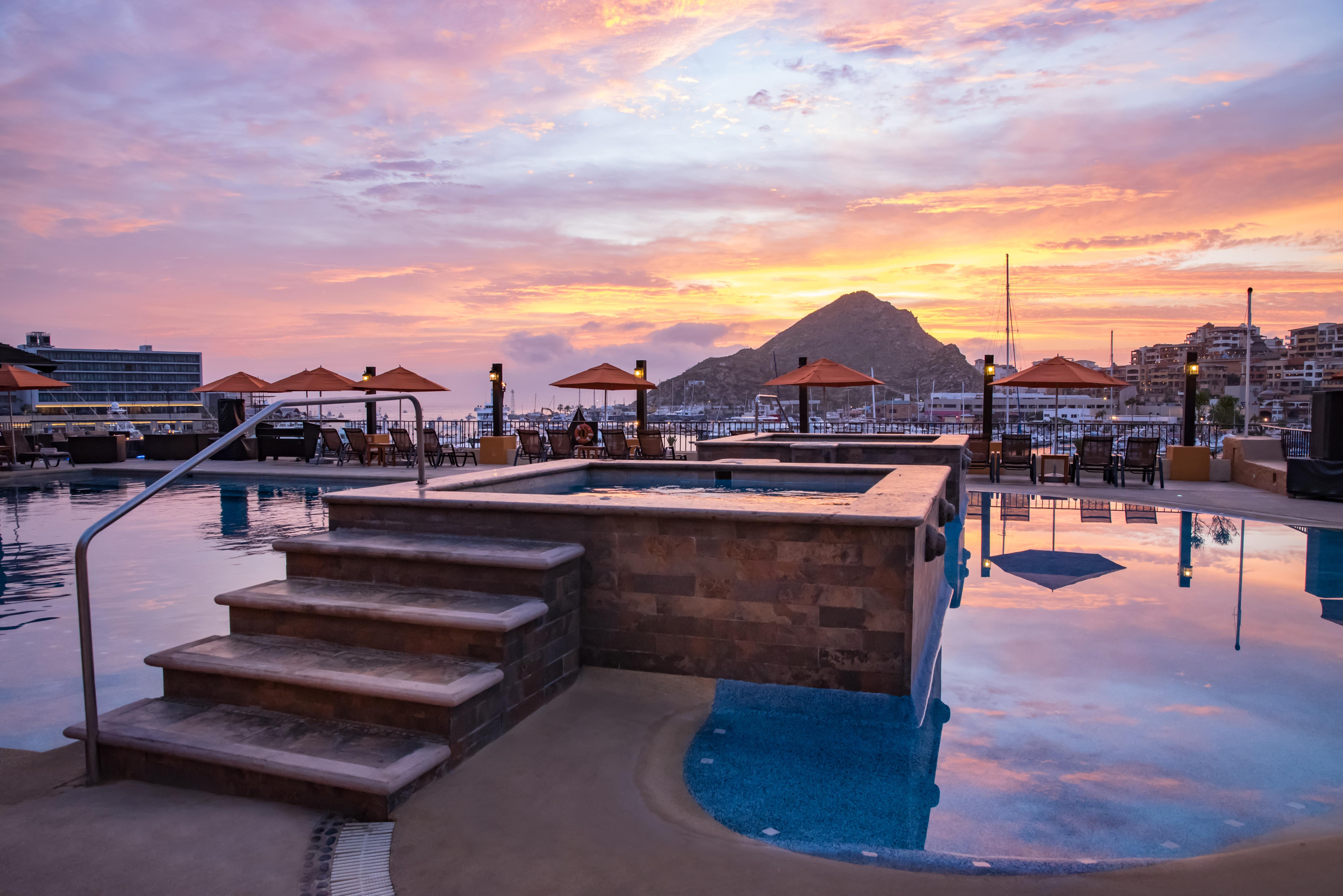 Resort Tesoro Cabos 4*