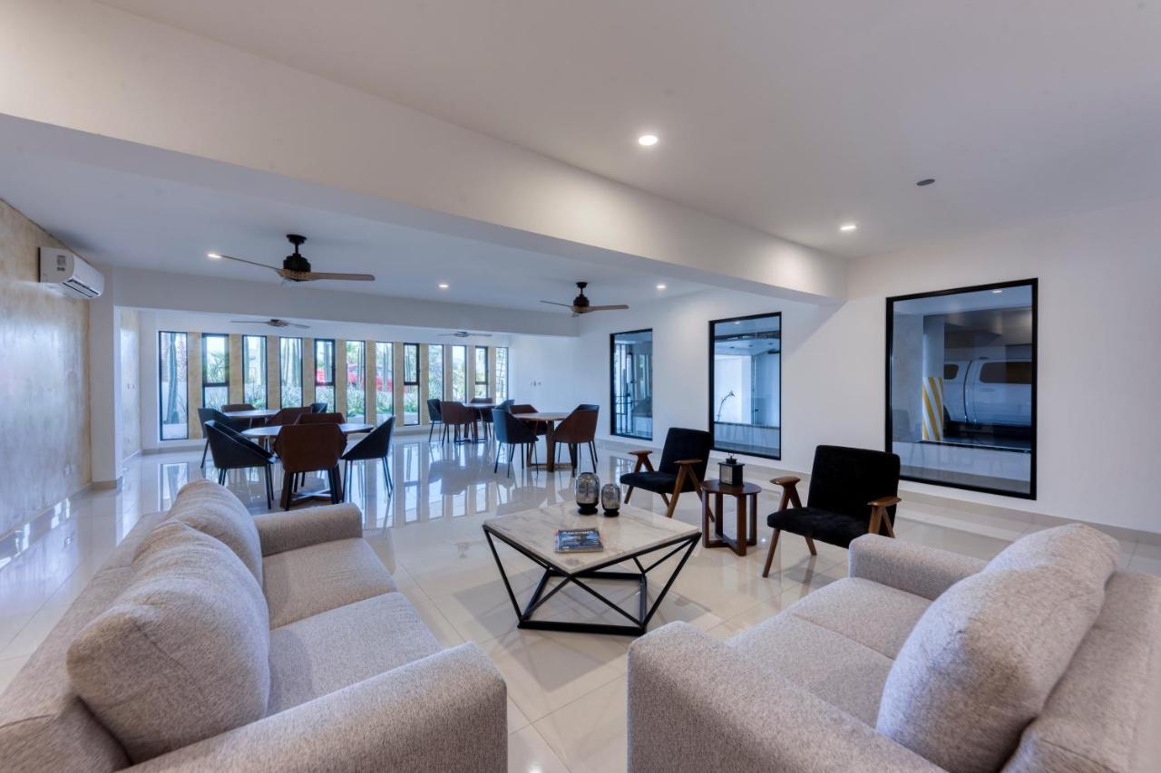 Apartment Pedregal Towers *