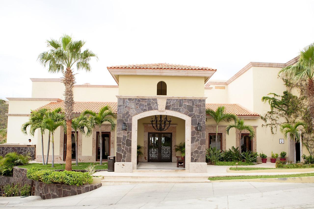 Hotel Pueblo Bonito Montecristo Luxury