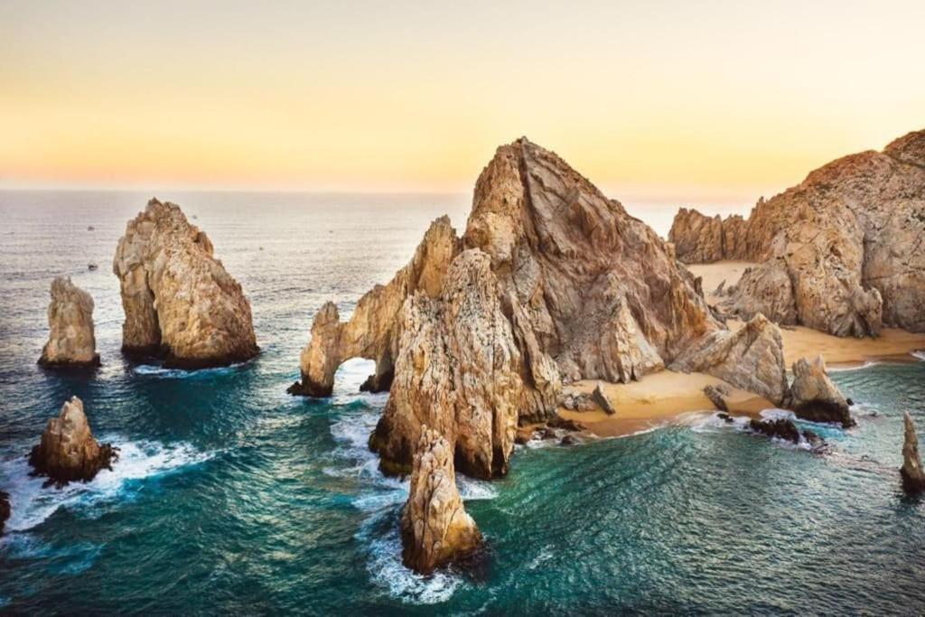 Apartment Vacay Walk To The Restaurants & Clubs Cabo San Lucas