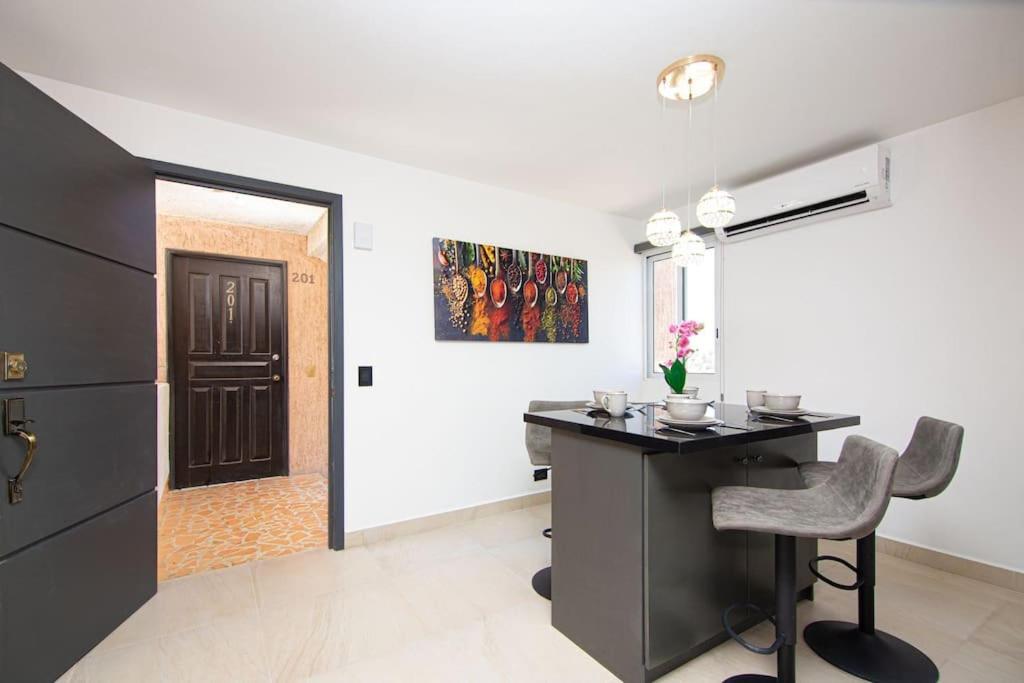 Apartment Vacay Walk To The Restaurants & Clubs Cabo San Lucas