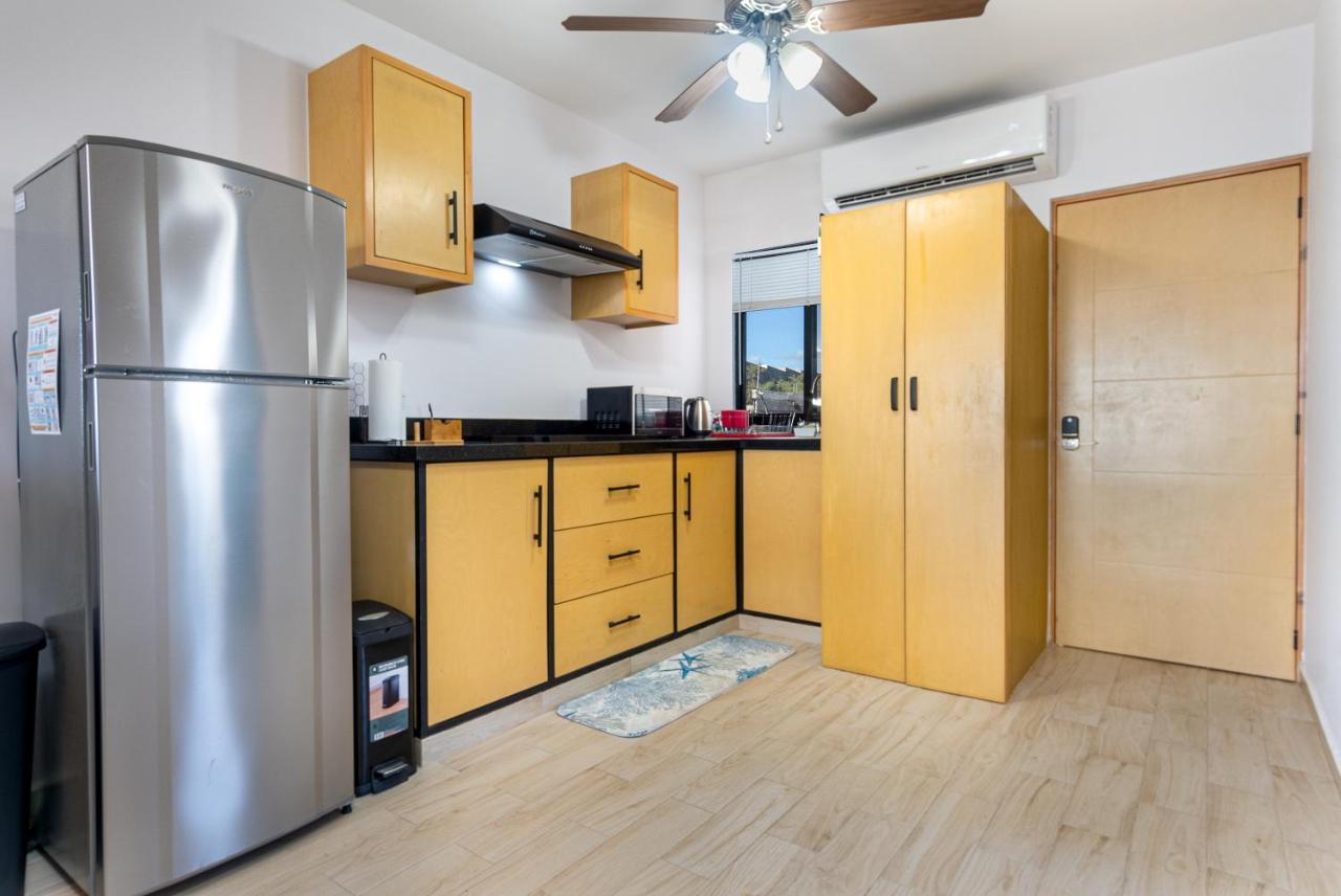 Stunning 2 Bedroom, 2 Bathroom Just A 5 Minute Drive To The