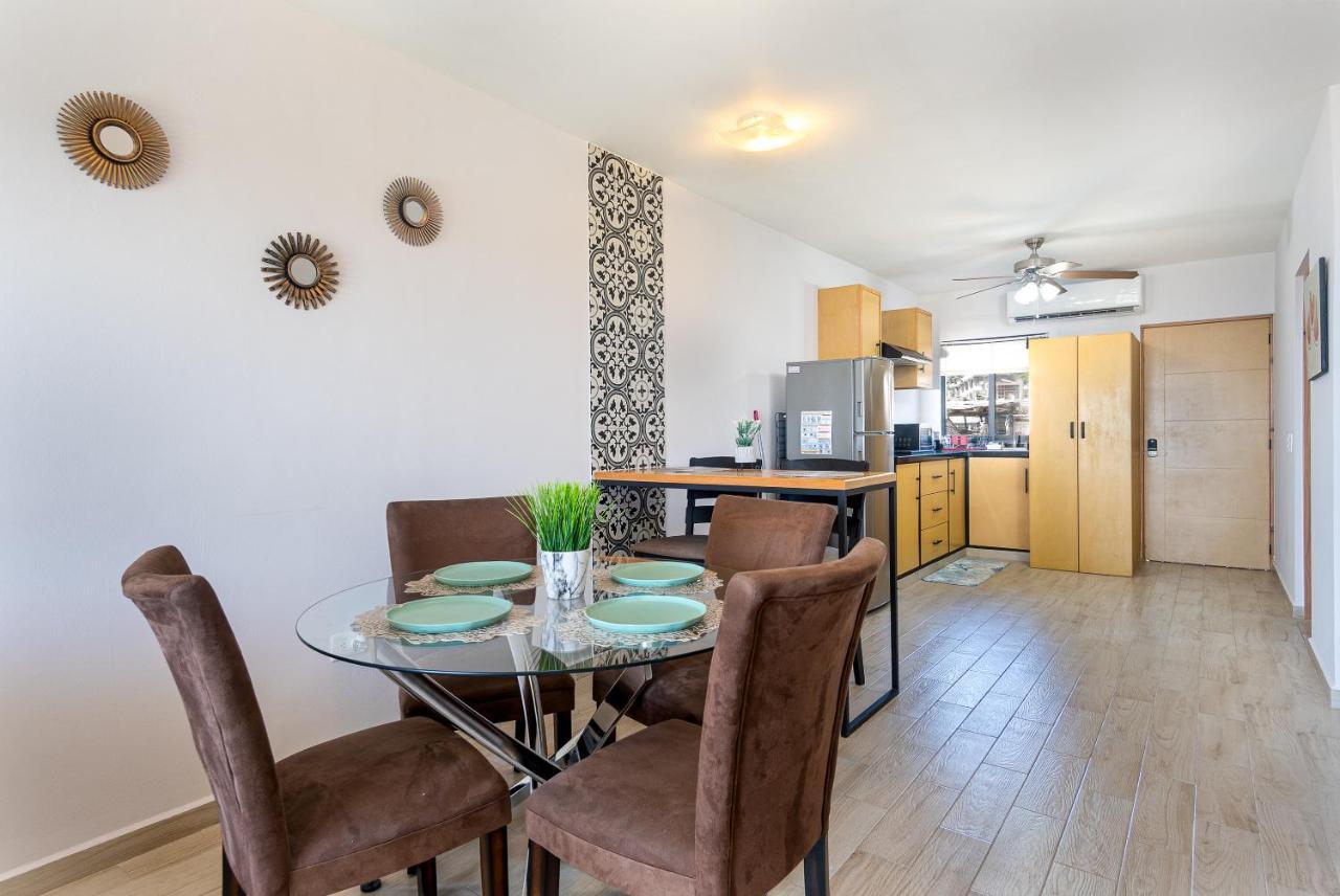 Apartment Stunning 2 Bedroom, 2 Bathroom Just A 5 Minute Drive To The Cabo San Lucas
