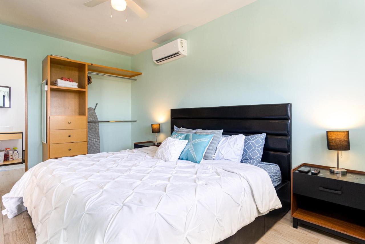 Stunning 2 Bedroom, 2 Bathroom Just A 5 Minute Drive To The * Cabo San Lucas