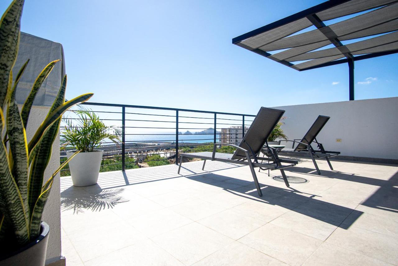 Stunning 2 Bedroom, 2 Bathroom Just A 5 Minute Drive To The Cabo San Lucas