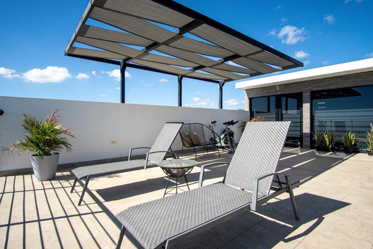 Stunning 2 Bedroom, 2 Bathroom Just A 5 Minute Drive To The * Cabo San Lucas