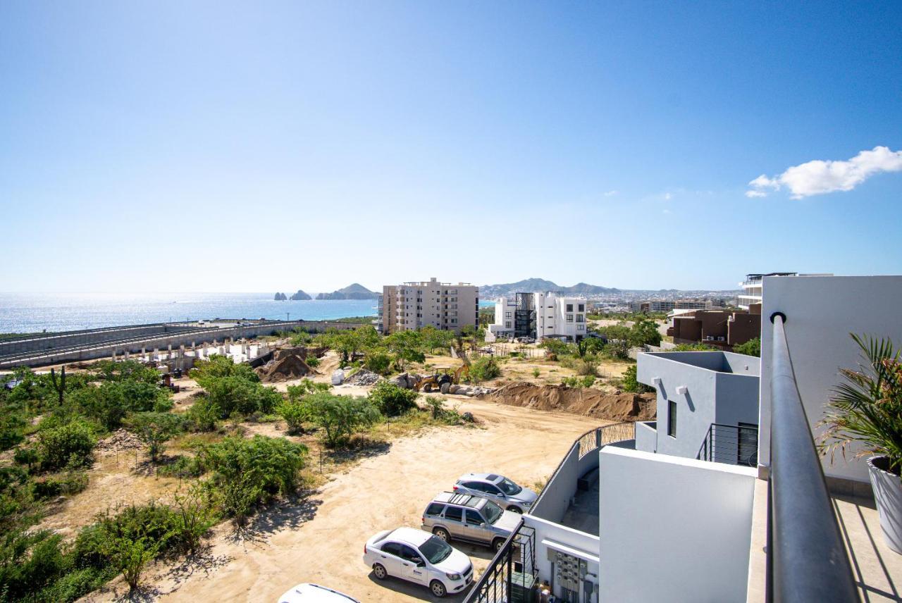 Stunning 2 Bedroom, 2 Bathroom Just A 5 Minute Drive To The Apartment *