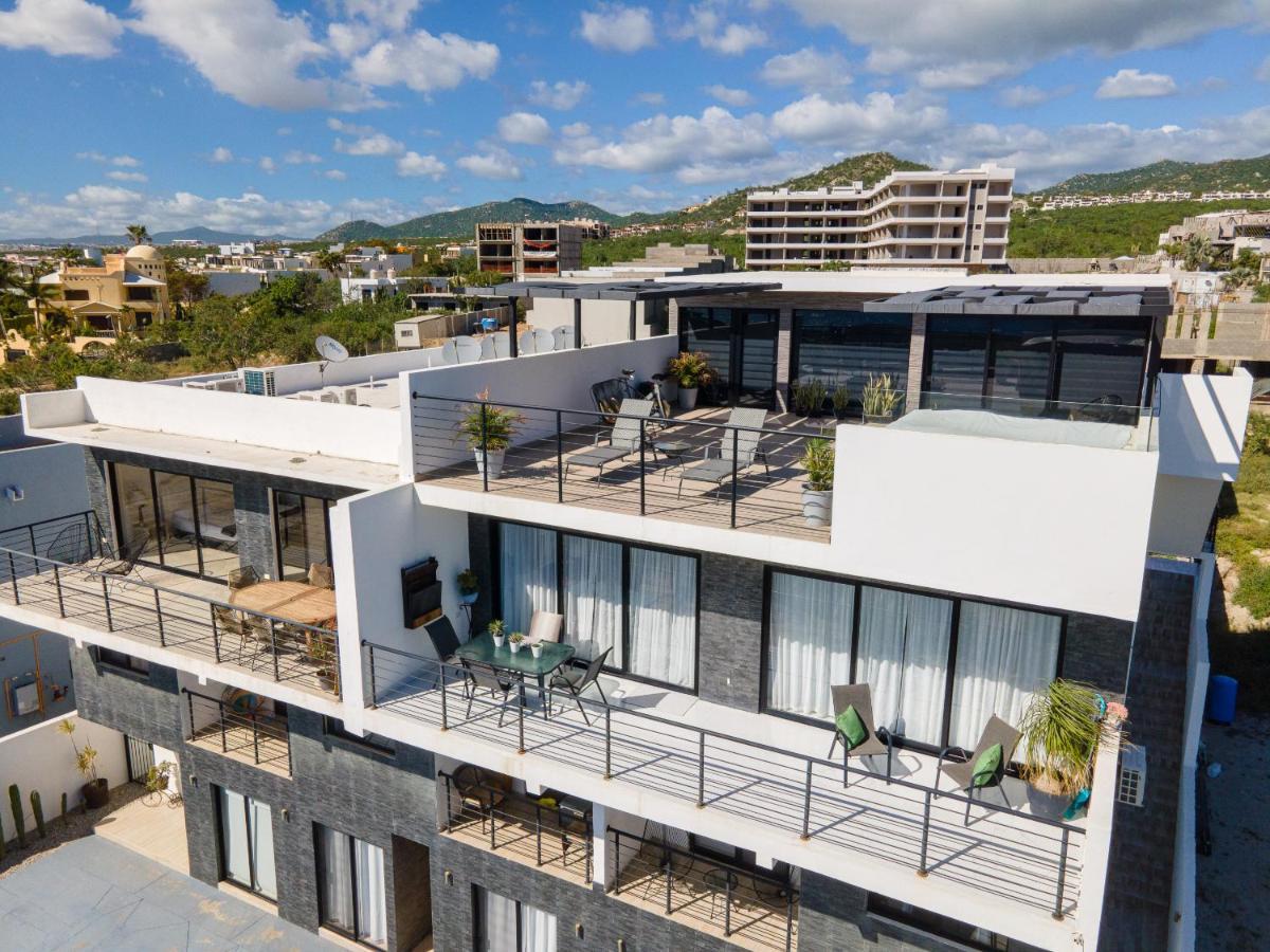 Apartment Stunning 2 Bedroom, 2 Bathroom Just A 5 Minute Drive To The