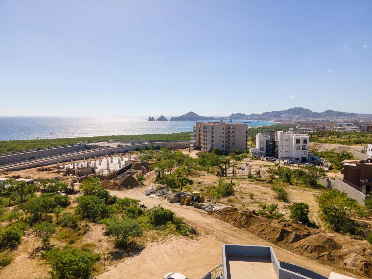 Apartment Stunning 2 Bedroom, 2 Bathroom Just A 5 Minute Drive To The *