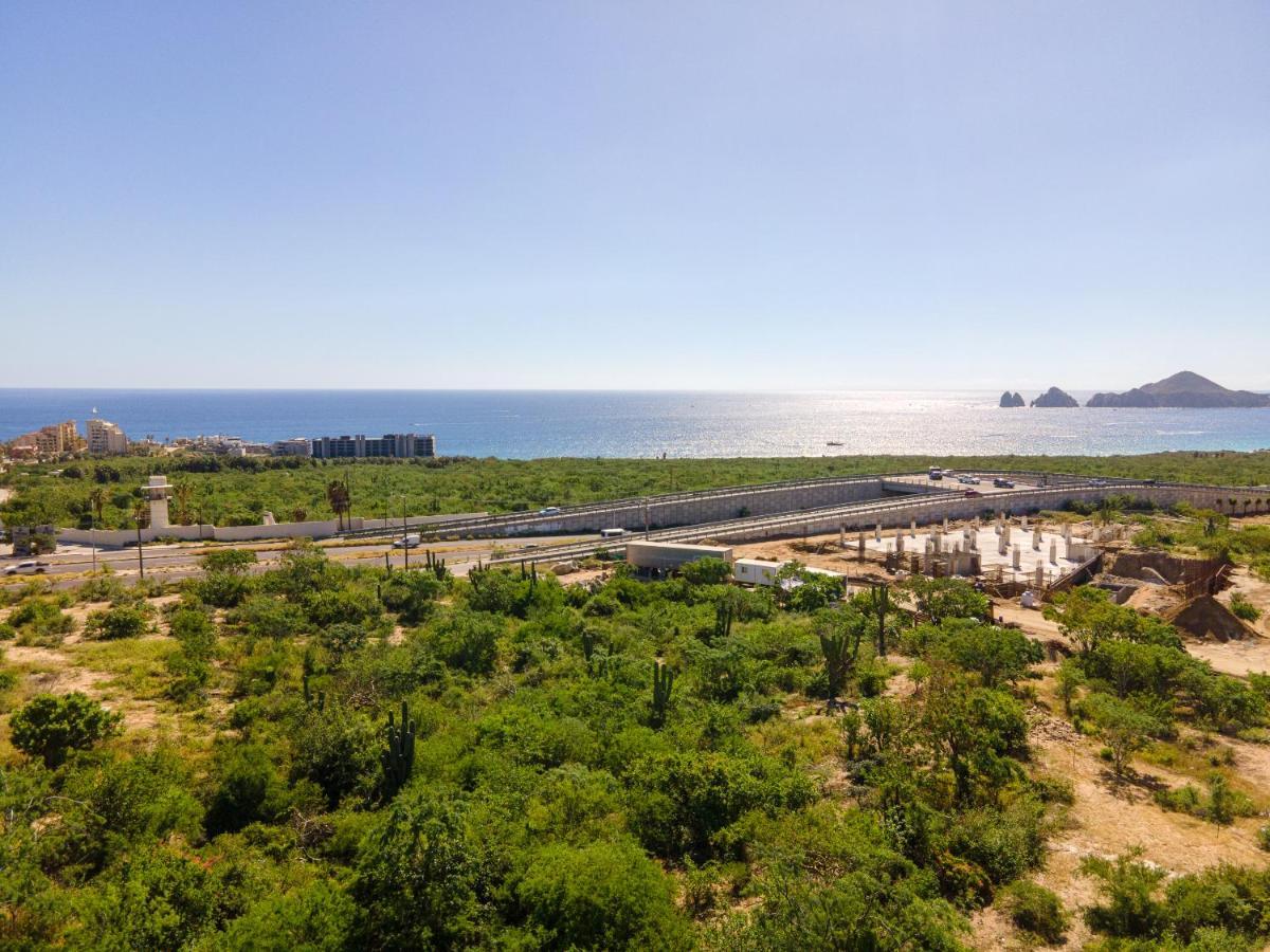 Apartment Stunning 2 Bedroom, 2 Bathroom Just A 5 Minute Drive To The *