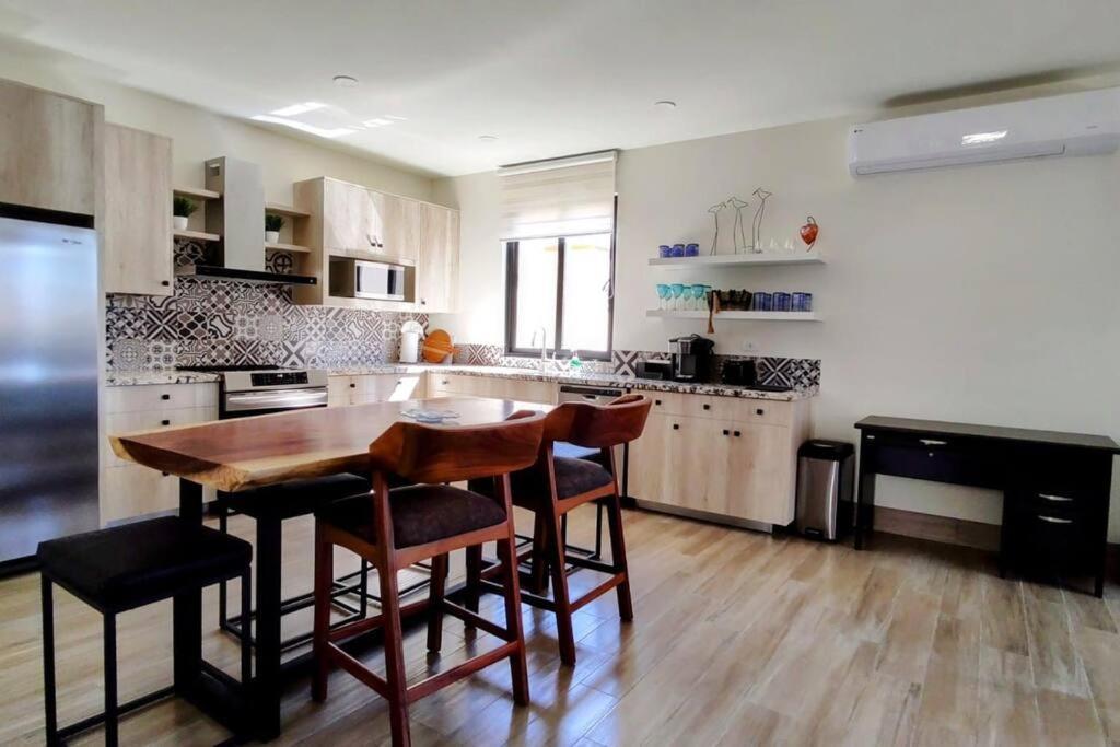 Amazing 2br Pool/jacuzzi/beach/ Resort/10min Cabo Apartment