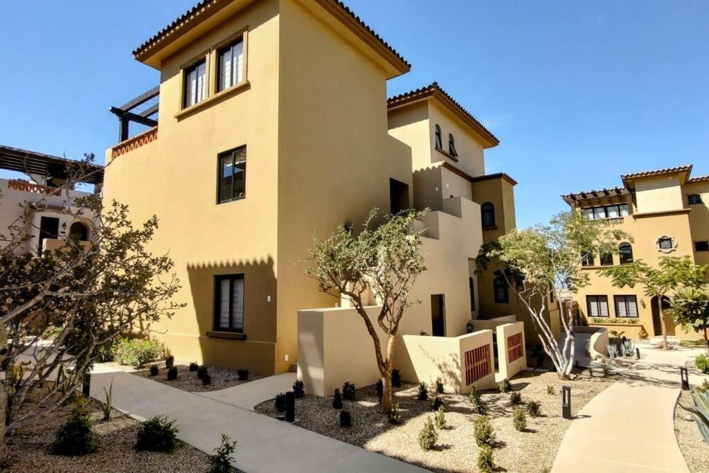 Amazing 2br Pool/jacuzzi/beach/ Resort/10min Cabo *