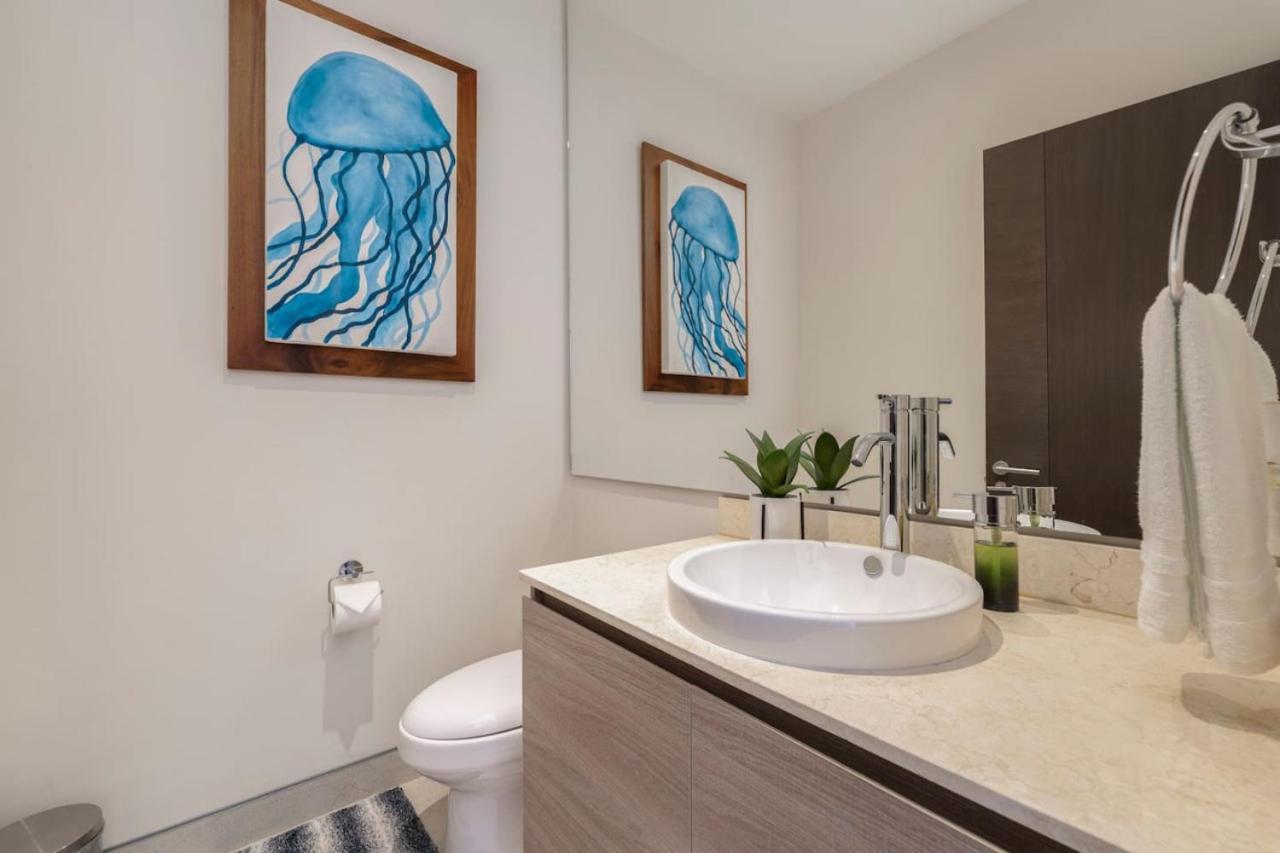 Spectacular New 2br With Bbq And Ocean Views Holiday home