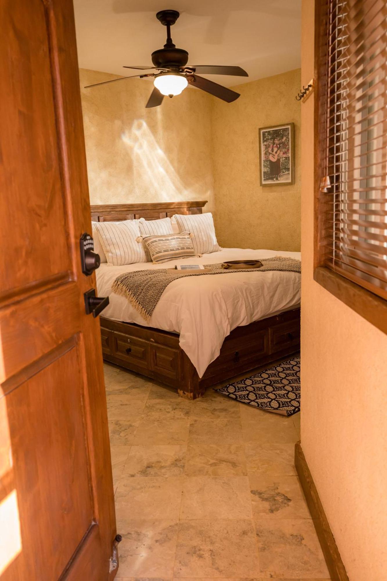 Beachside Bliss Studio, Walk To The Marina And Apartamento Cabo San Lucas