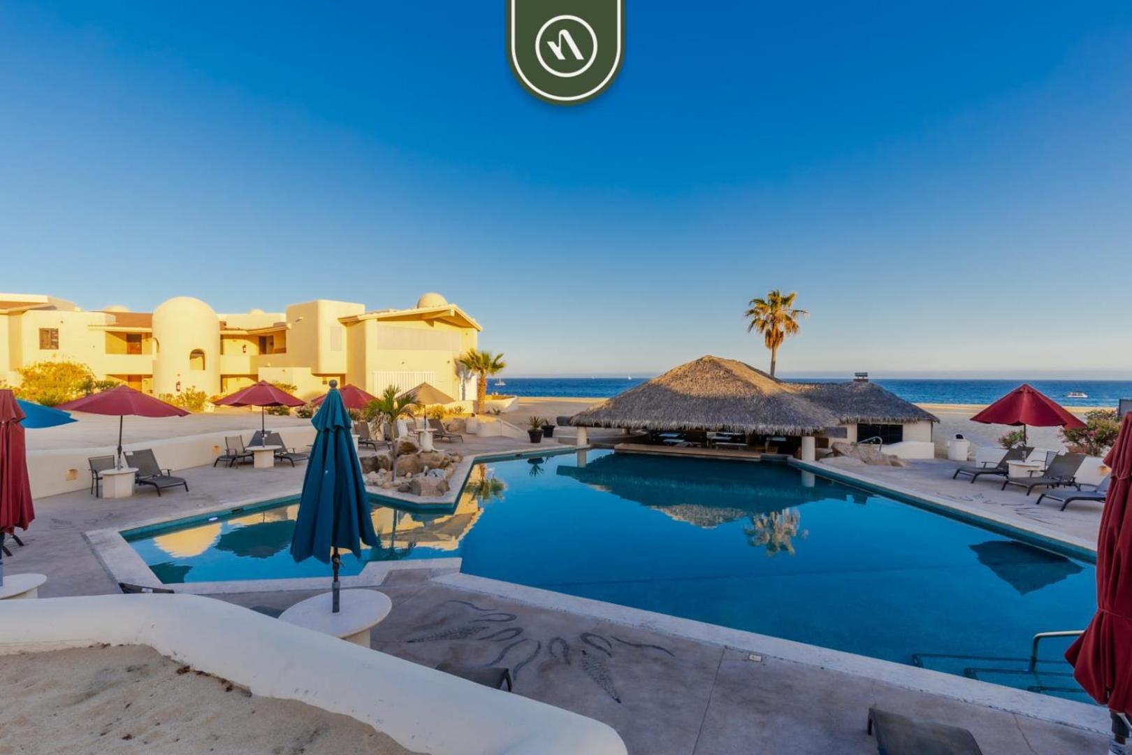 Oceanfront 3 Bedroom Right In Front Of The Apartment *