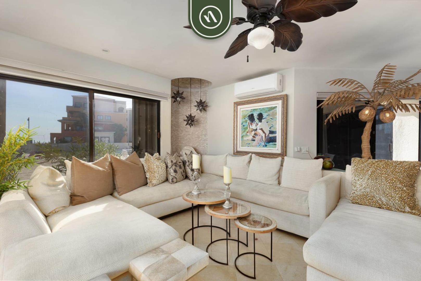 Oceanfront 3 Bedroom Right In Front Of The Apartment *
