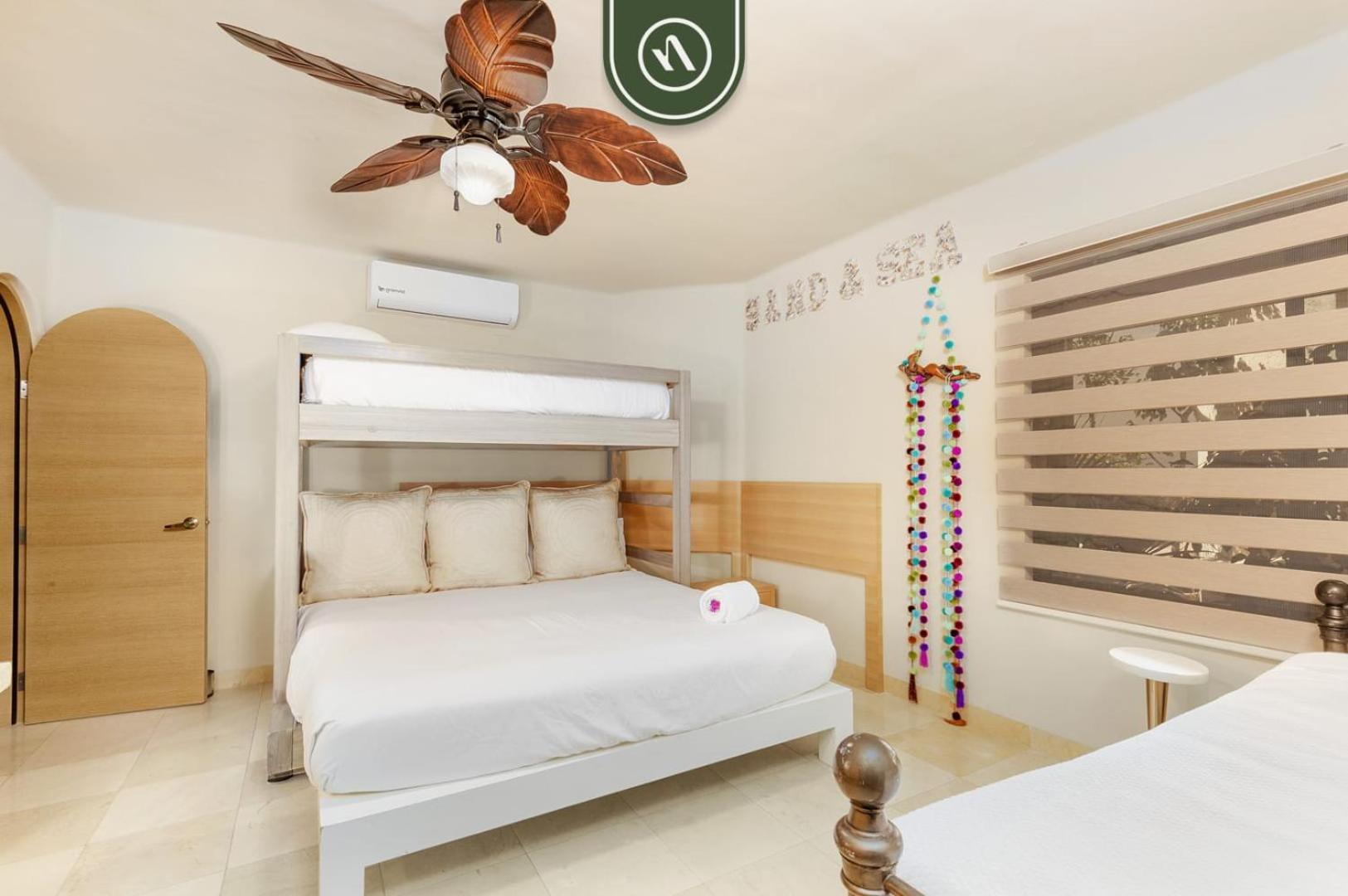 Oceanfront 3 Bedroom Right In Front Of The Cabo San Lucas