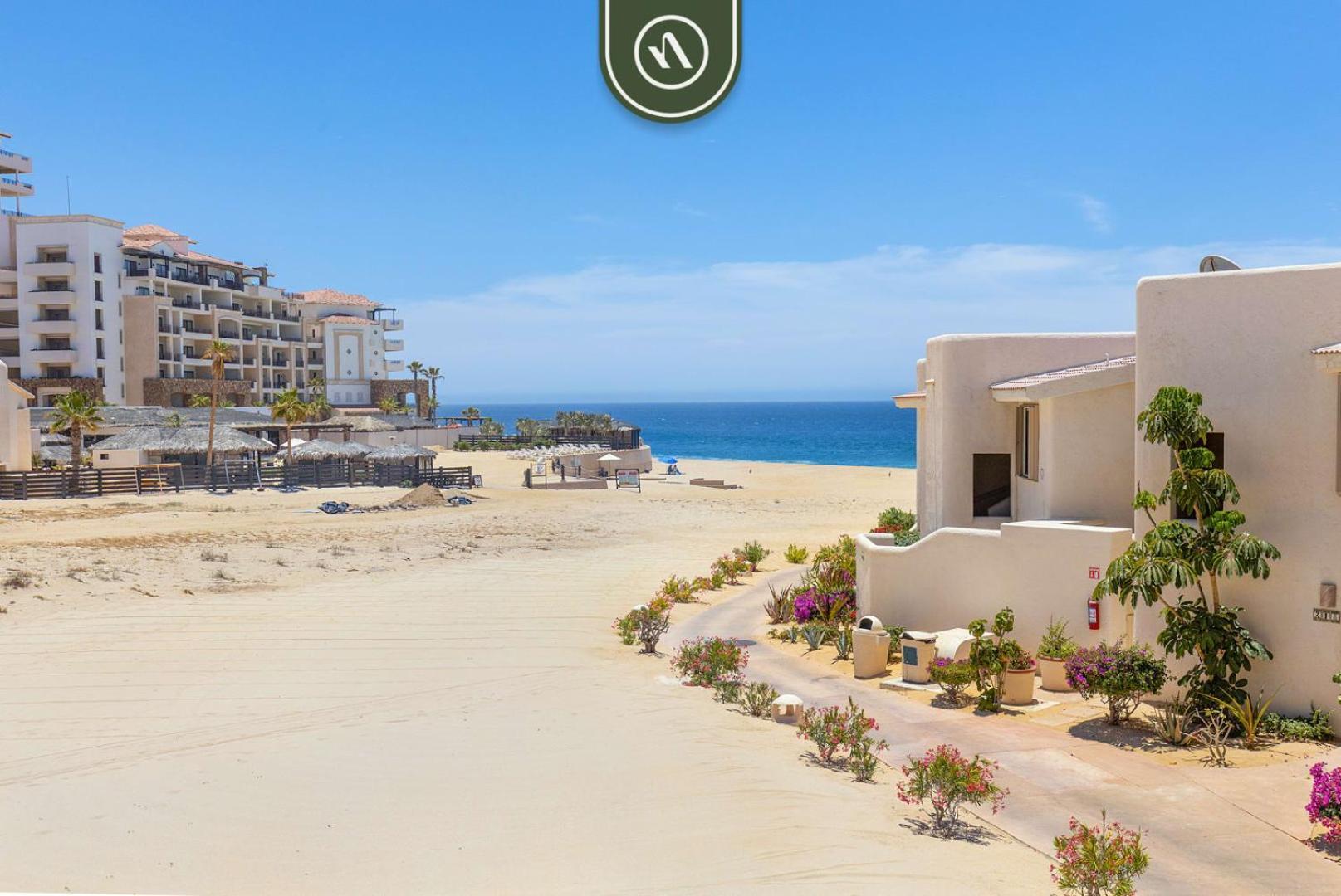 Luxury Beachfront 2 Bedroom - Pool - King Beds * Cabo San Lucas
