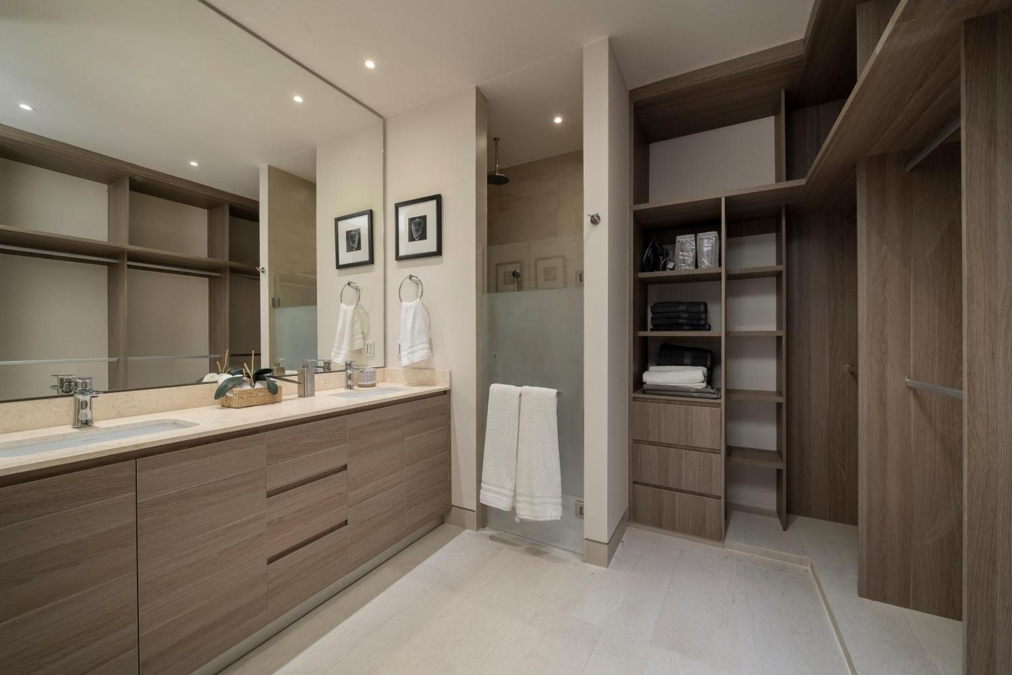 Apartment Luxury With Ocean View, Balcony, And Pool *