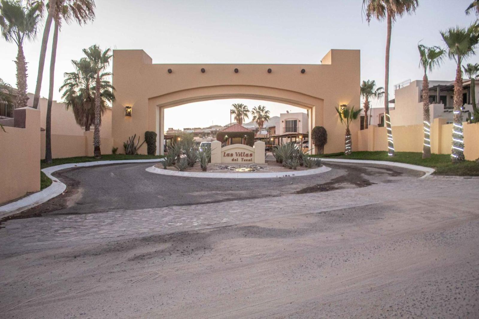 Big Town House For Family W Pool Villa