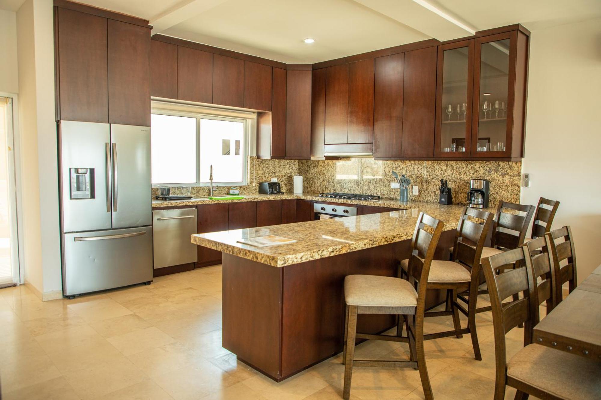 Big Town House For Family W Pool