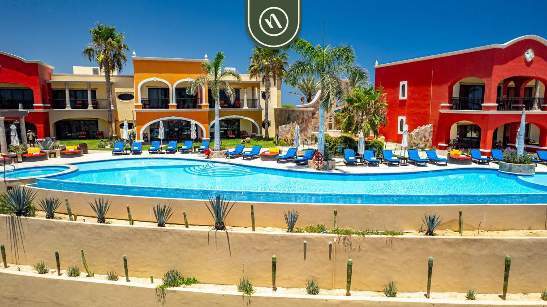 Great House With Private Balcony - Ocean View Apartment