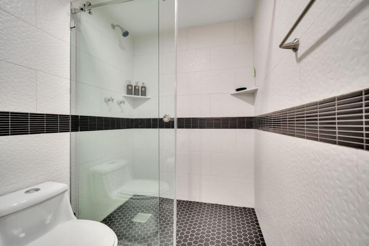 Completely Remodeled 2bd-2ba Plaza Bonita Holiday home