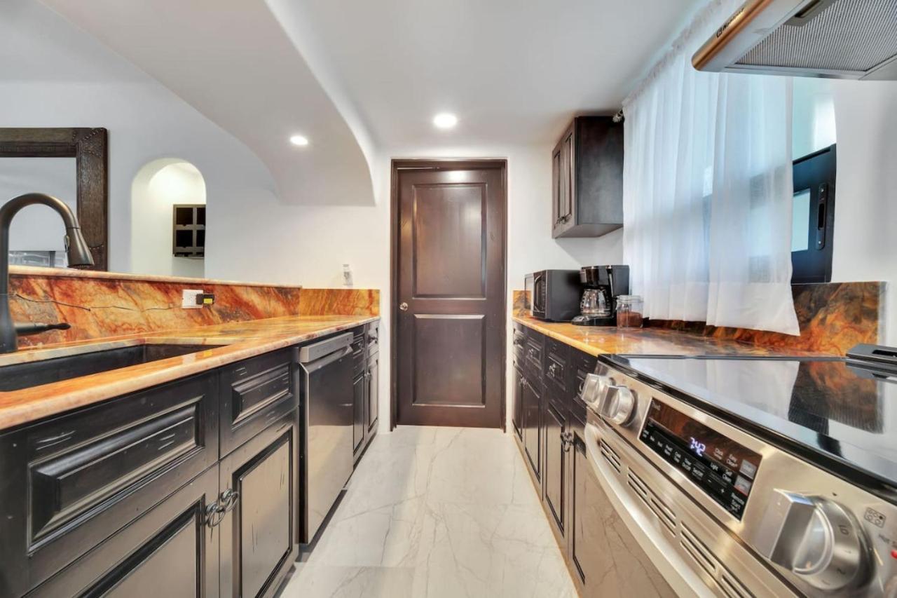 Holiday home Completely Remodeled 2bd-2ba Plaza Bonita
