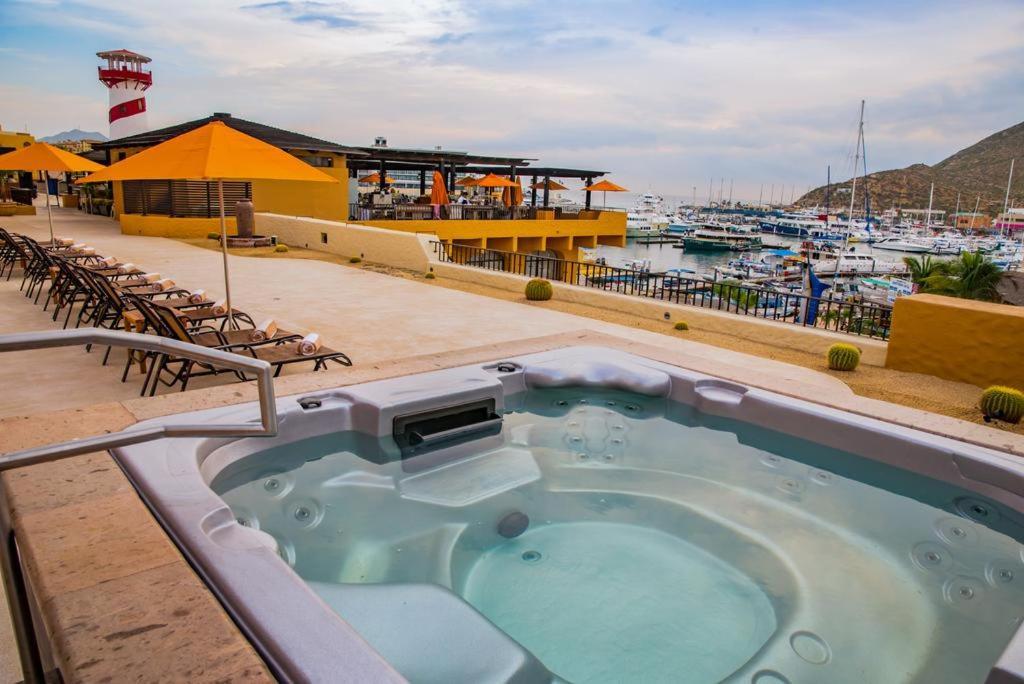 Harbour Junior Cabo San Lucas