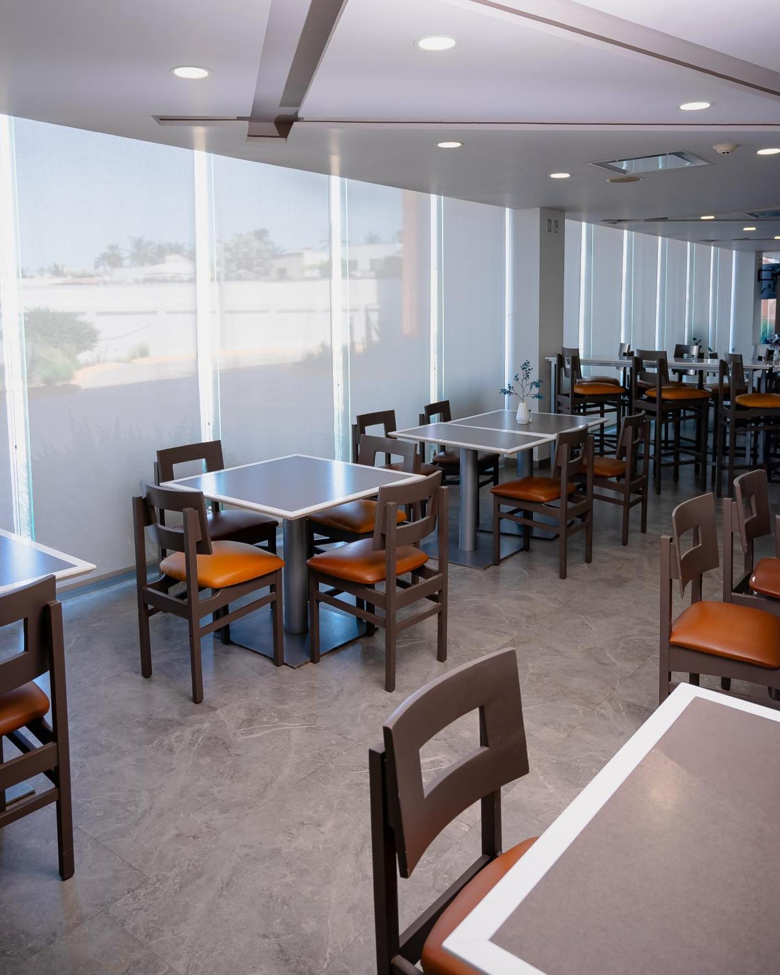 Comfort & Cabos Hotel