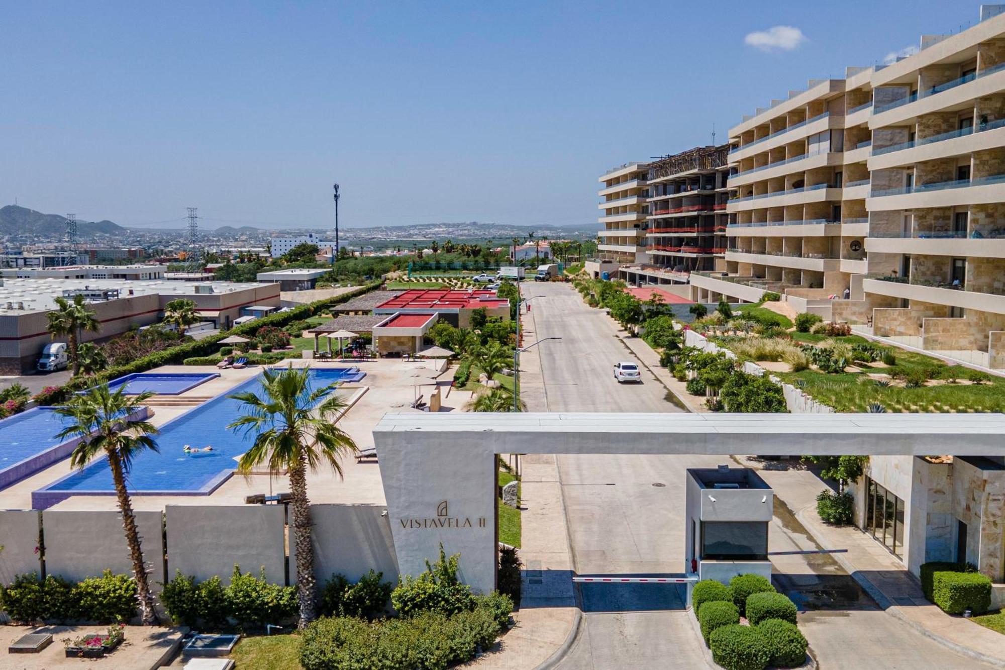 Top-rated 3 Bedroom Ocean Views Infinity Pools Holiday home *