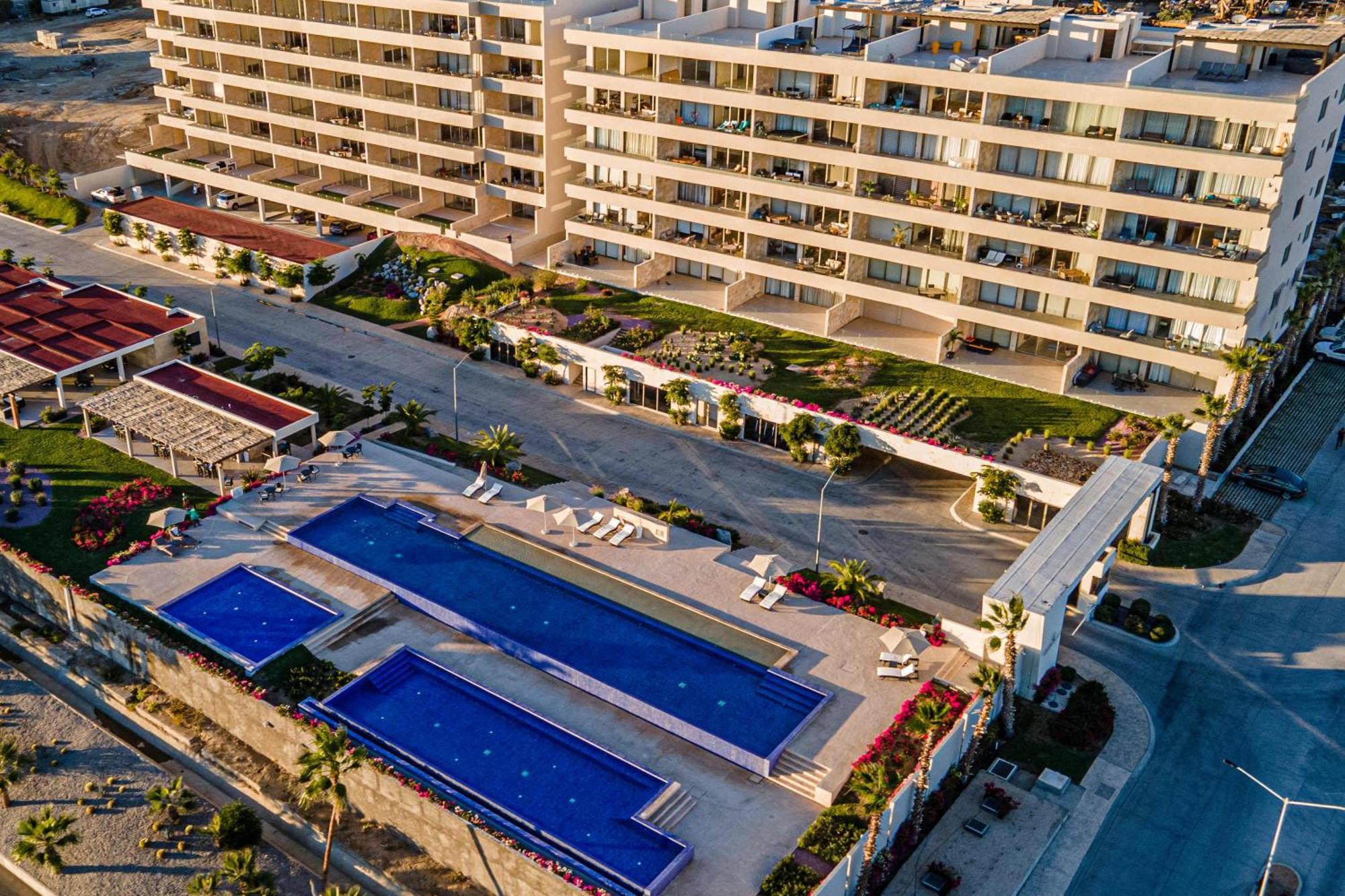 Top-rated 3 Bedroom Ocean Views Infinity Pools Holiday home *