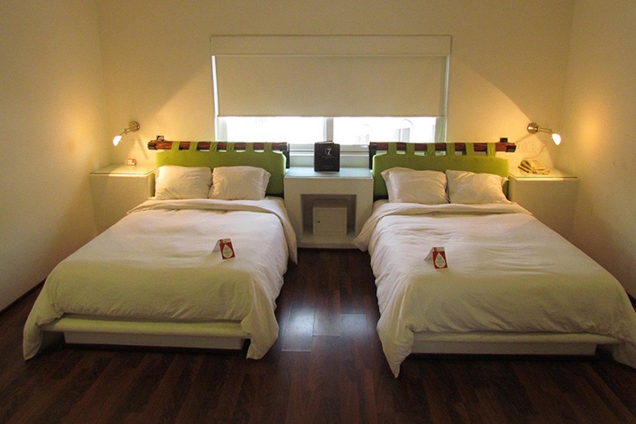 Hotel Seven Crown Express & By Kavia