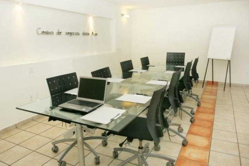 Hotel Seven Crown Express & By Kavia 3*