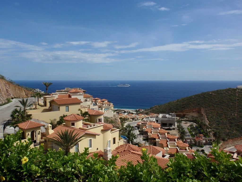 3 Bedroom Ocean View In *