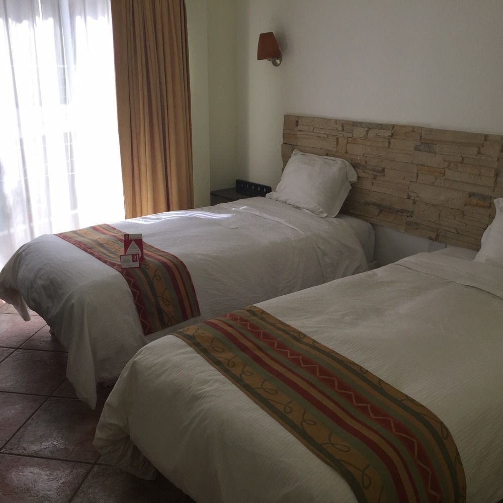 Seven Crown Express & By Kavia Hotel Cabo San Lucas