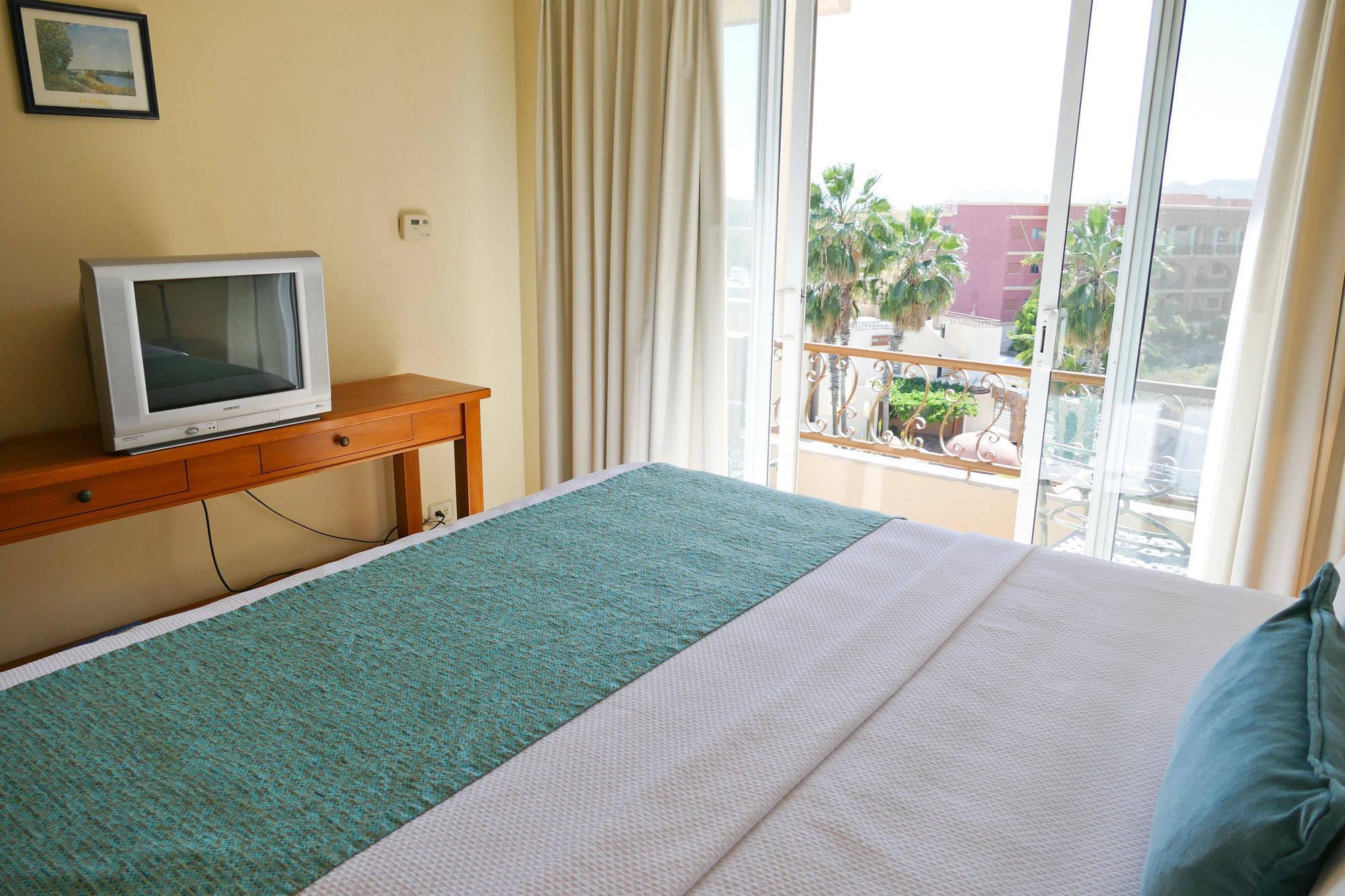 Hotel El Ameyal And Family