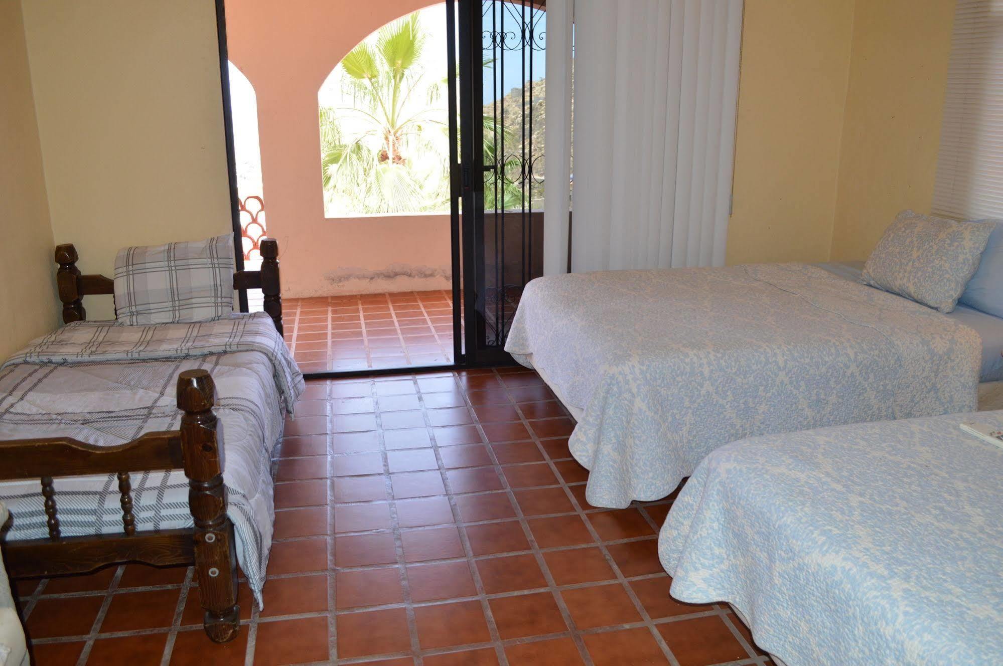 Hotel Casa Rosa Cabo San Lucas