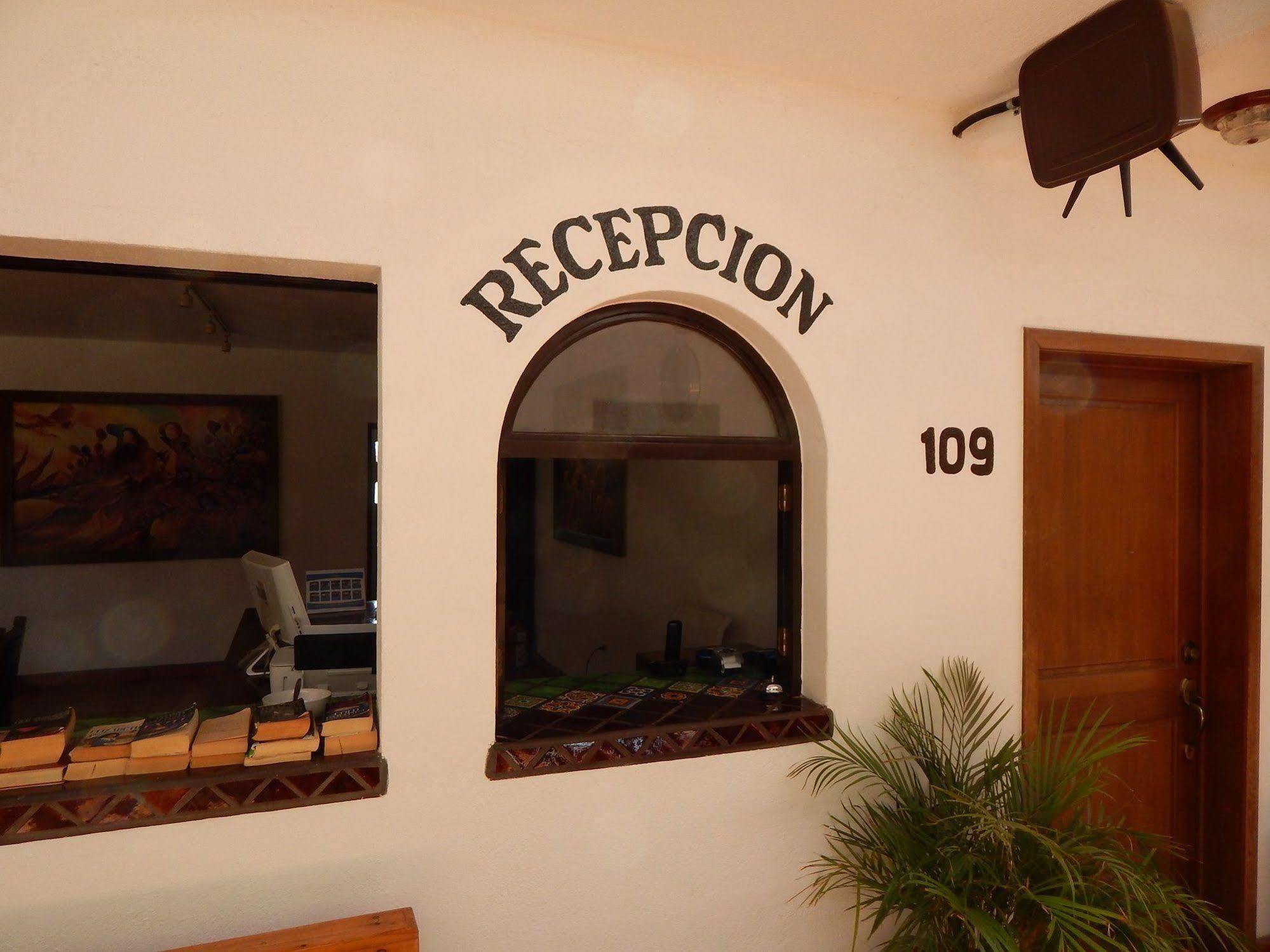 Hotel Cabo Cush
