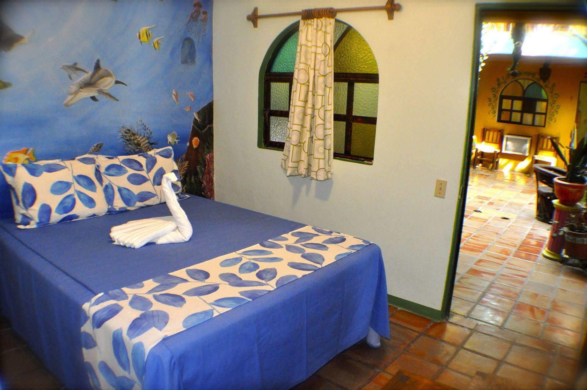 Cabo Hotel 2*