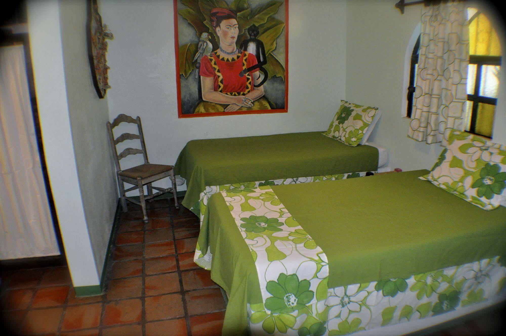Cabo Hotel 2*