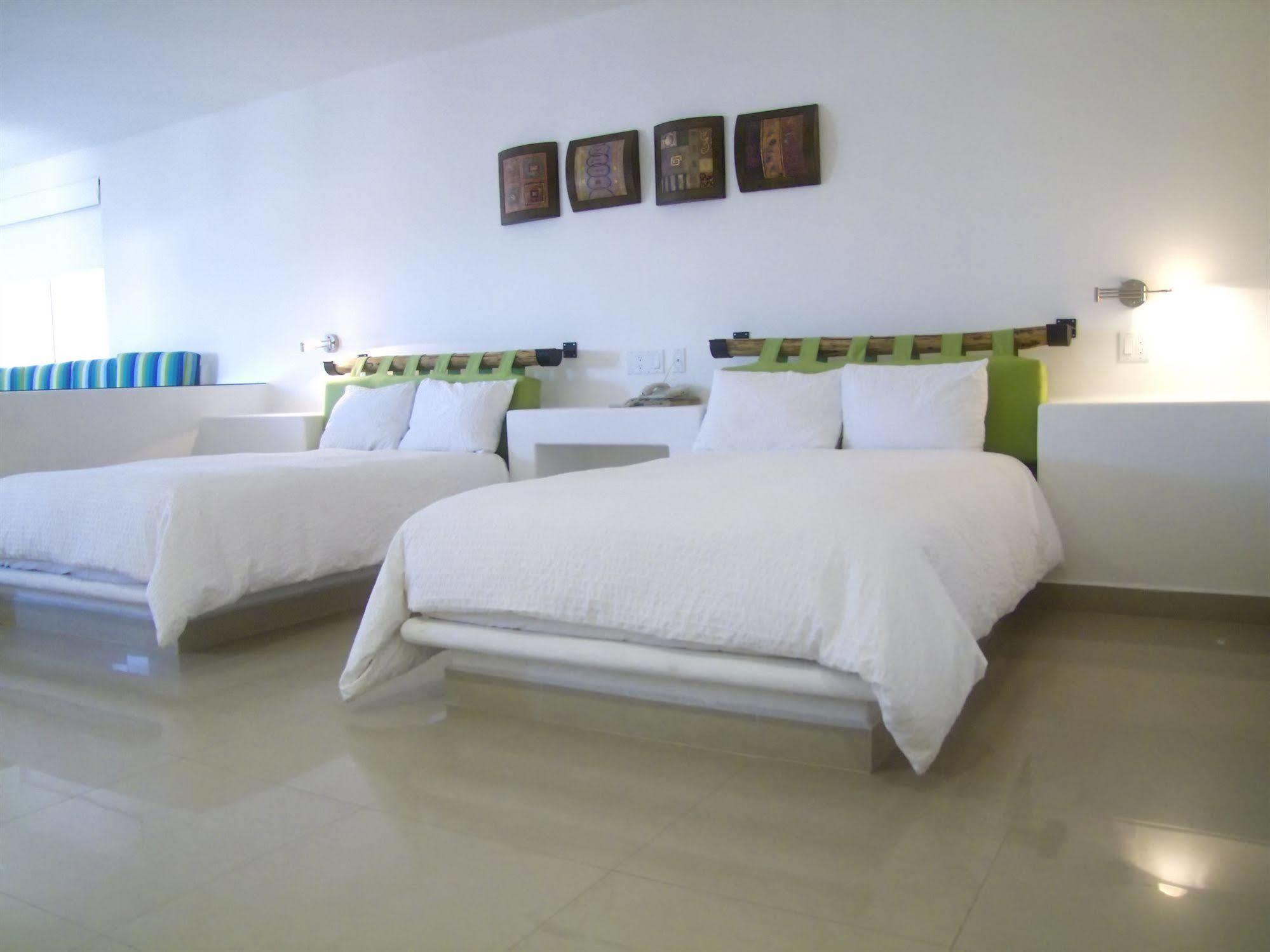 Seven Crown Express & By Kavia 3* Cabo San Lucas