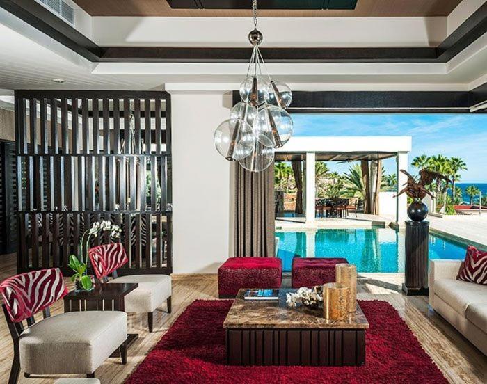Renata Santa Carmela Villa Cabo San Lucas