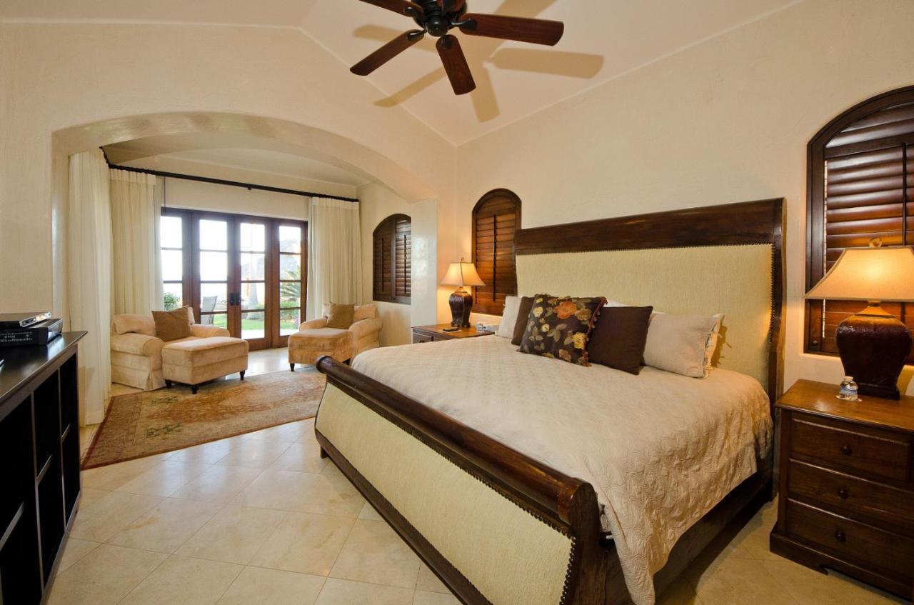 Arenas, The Sands, View Of The Arch Of Cabo San Lucas, Sleeps 8 Villa Cabo San Lucas