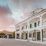 Verde Baja Hotel