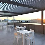 Great Location 2Bd 2Bth Walking Distance To Medano